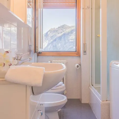 La Casa Di Lucia Appartement Varenna
